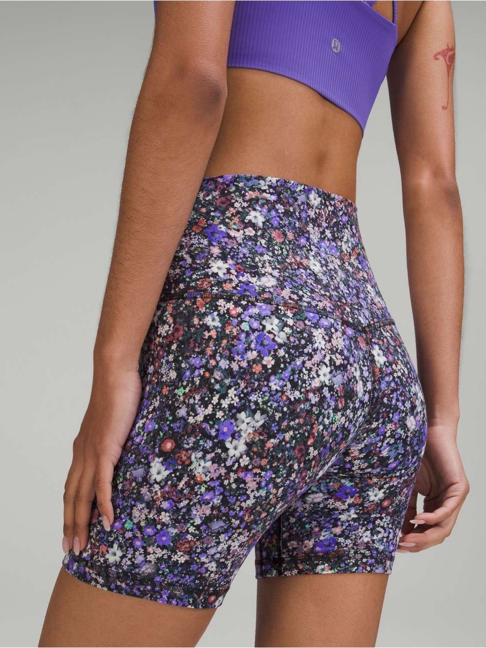 Lululemon Align High-Rise Short 6"
Flower Burst Multi Size 8 Biker Short